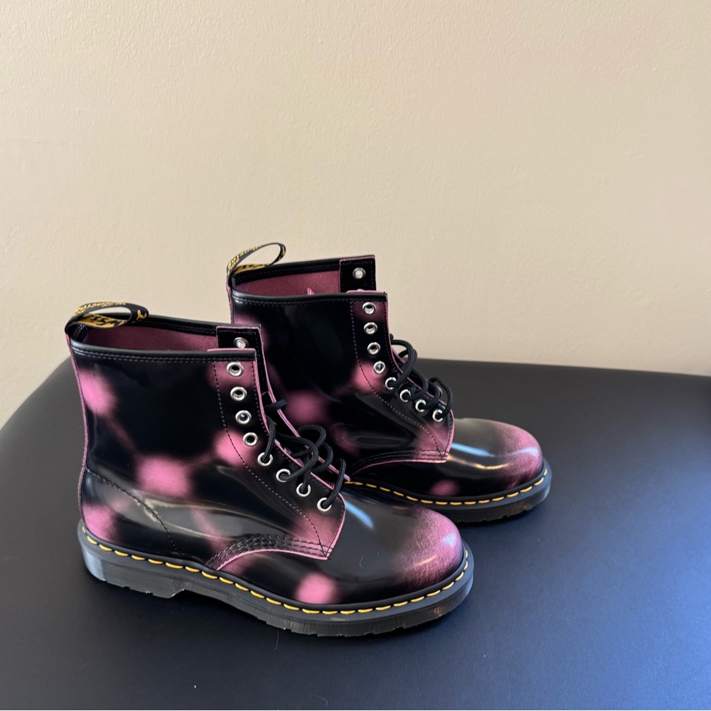 NWT Dr. Martens Black & Pink Tie Dye combat boots - Picture 3 of 11